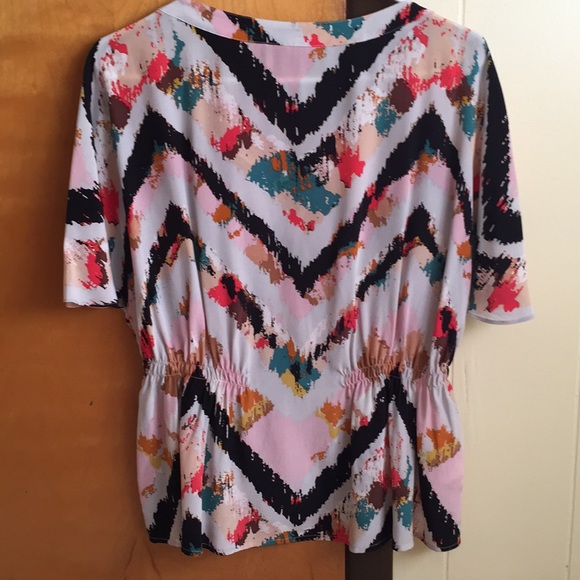 BCBG maxazria top. Multi colored - Picture 2 of 2
